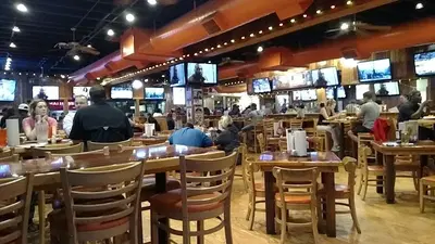 Hooters