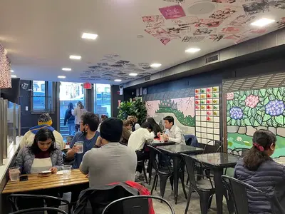 REDWHITE BONELESS RAMEN