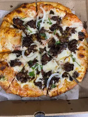 Family Ties Pizzeria