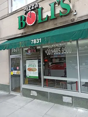 Pizza Boli's