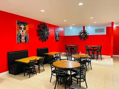 Alberto's Restaurant & Raw Bar