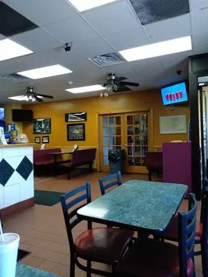 DeNiro's Pizzeria & Subs