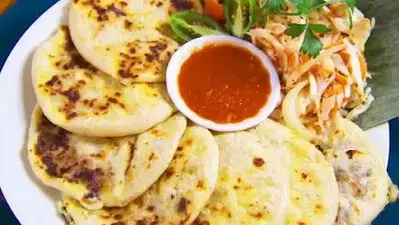 Pupuseria sabor de mi tierra food truck
