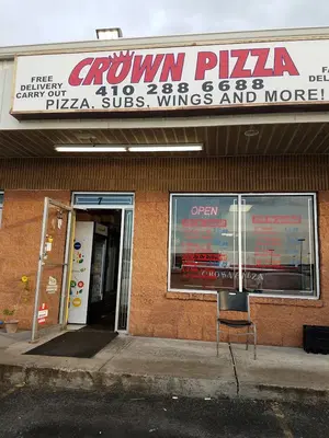 Crown Pizza & Wings & pupuseria