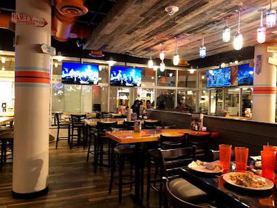 Hooters