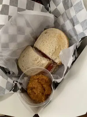 Between the Bread Cafe