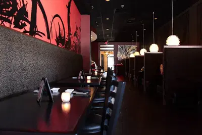 Inyo Restaurant & Lounge