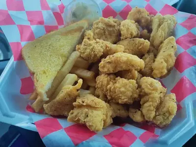 Dippers chicken and fish