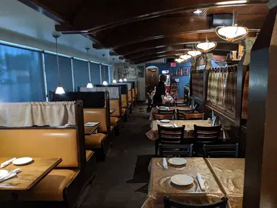 Vic's Casual Dining