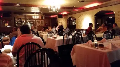 Moro's Dining