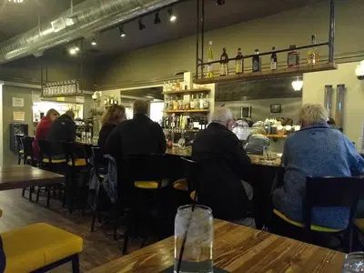 BROWNDOG Barlor & Restaurant