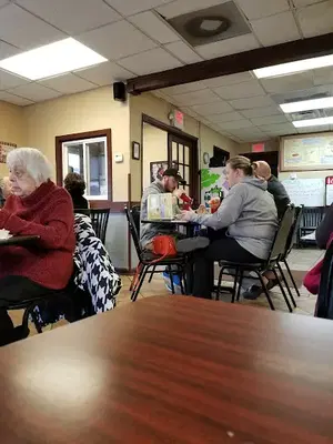 Frank's On The Avenue