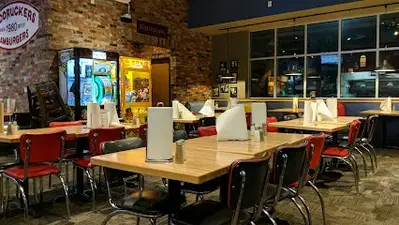 Fuddruckers