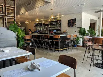 River North, Neighborhood Bar & Restaurant