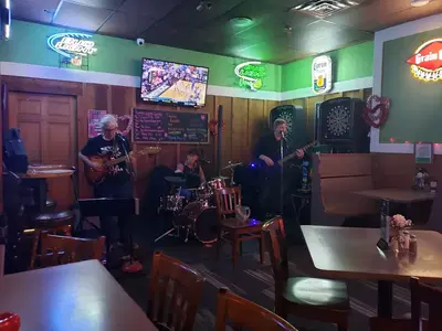 Quinny’s Sports Pub and Grill