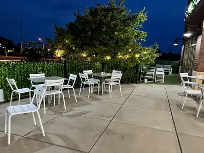 CRISP & GREEN