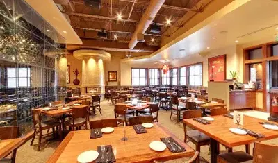CRAVE American Kitchen & Sushi Bar (The Galleria - Edina)