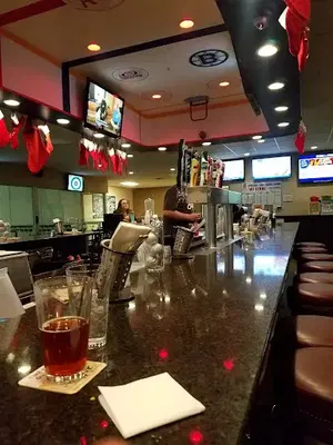 Moe's at The Ice House