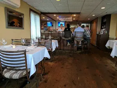 Acqua Restaurant & Bar