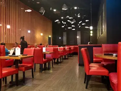 Raku Sushi & Lounge | WEST END