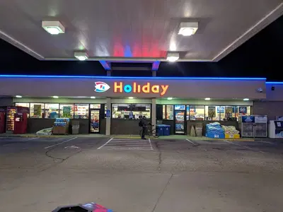 Holiday Stationstores