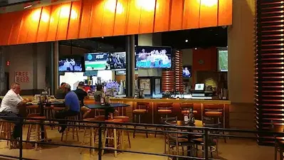 Hooters