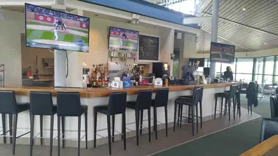 Cozy's Pub
