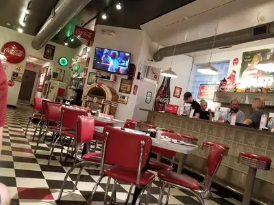 Cafe Manhattan