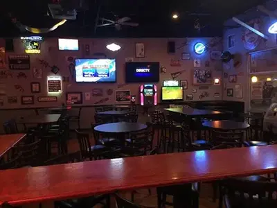 Moudy's Bar & Grill
