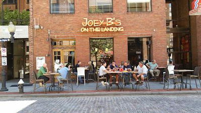 The Lou Eats & Drinks