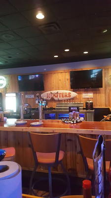 Hooters