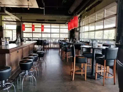 Bar Louie - Chesterfield
