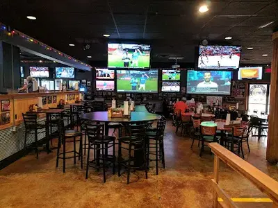 Show-Me's Sports Bar & Grill