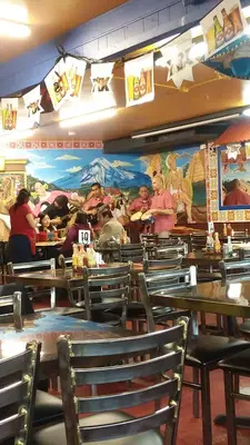 El Tenampa Mexican Restaurant y Tienda