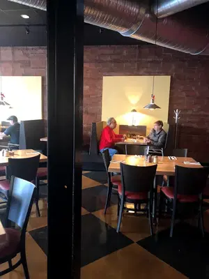Dewey's Pizza