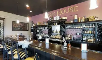 The Rack House Kitchen Wine Whiskey®