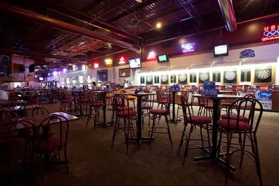 Hotshots Sports Bar & Grill