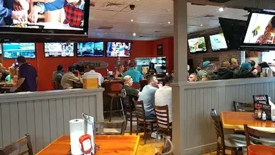 Hooters