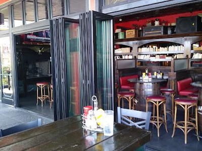 Hibernian Irish Pub & Restaurant