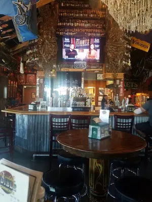 Red’s Golden Eagle Grill