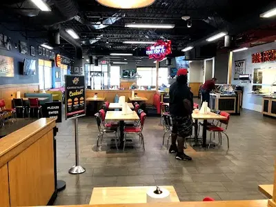 Fuddruckers