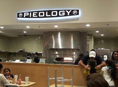Pieology Pizzeria Las Vegas, Downtown Summerlin Mall