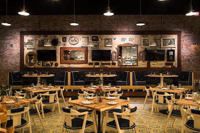 Hearthstone Kitchen & Cellar