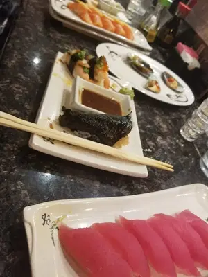 ijji Noodle House & Poke Don