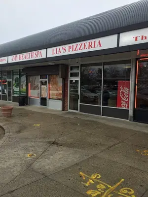 Lia's Pizzeria - Franklin Square