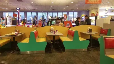Chuck E. Cheese