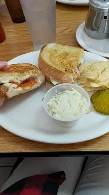Hilltop Pizzeria