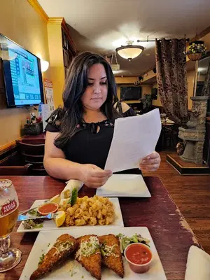 Palominos Bar and Restaurant