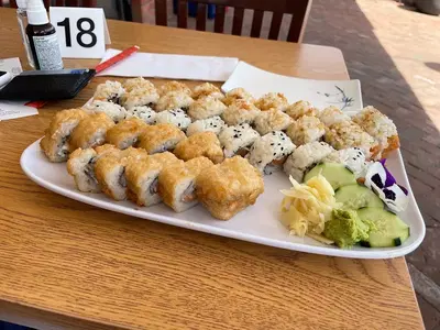 Keep it Rollin' Sushi Bar