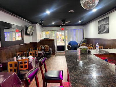 Cinco Estrellas Bar and Restaurant